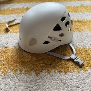 Women's Petzl Elia Rock Climbing Helmet White